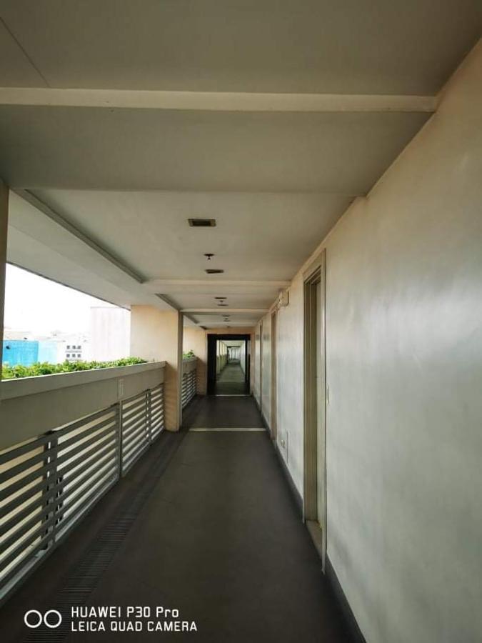 Staycation Condotel @150Newport Pasay City Manila Esterno foto