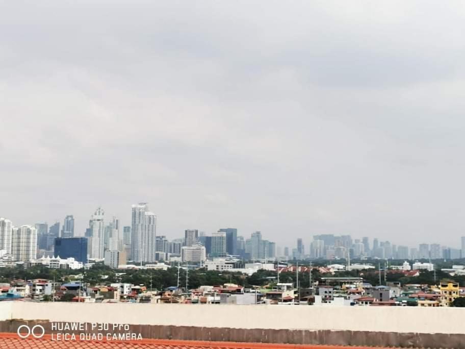 Staycation Condotel @150Newport Pasay City Manila Esterno foto