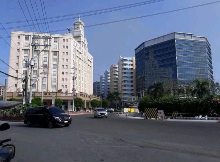 Staycation Condotel @150Newport Pasay City Manila Esterno foto